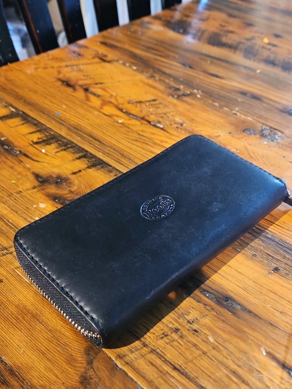 Roots Black Leather Zip-Around Wallet With Zip Pouch And Lots Of Card Holders